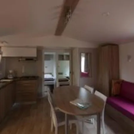 Mobil Spacieux - 6 Pers. - Api-1-52-2126 Campsite *