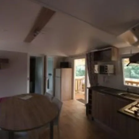 Campsite Mobil Spacieux - 6 Pers. - Api-1-52-2126 *